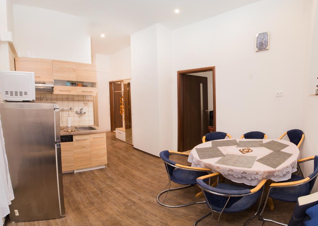 Apartment Ve Smeckach Prag Exterior foto
